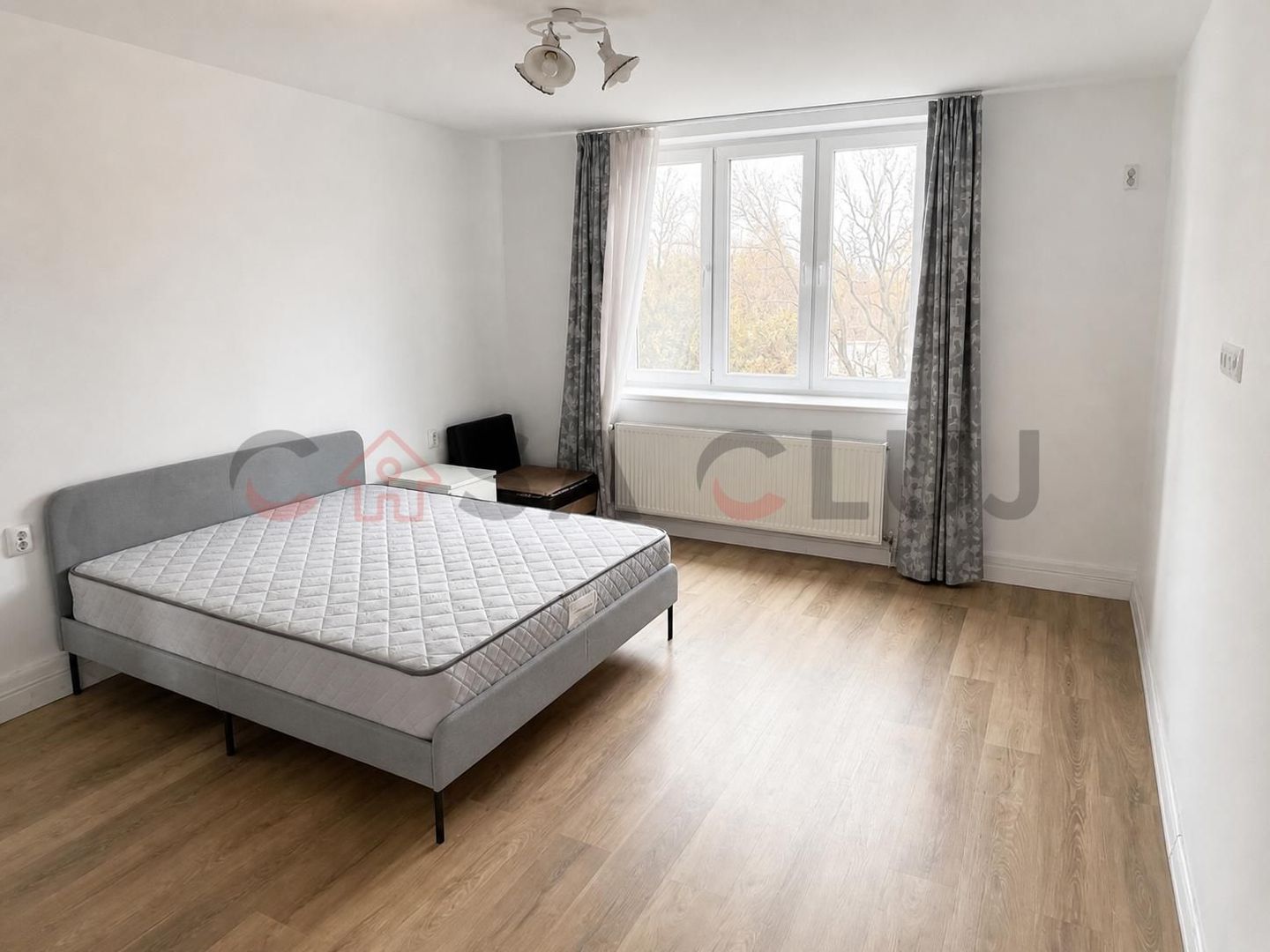 2 camere decomandate, Garaj+ 1 loc de parcare in curte, Zona The Office - Poză 1