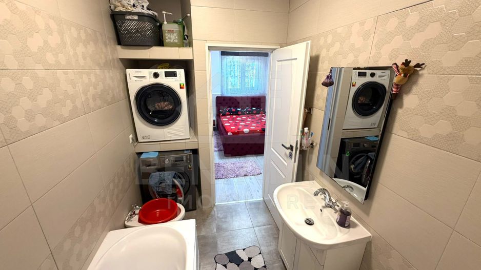 Apartament cu 3 camere si 3 bai in Craiovita Noua - Promenada Mall - - Poză 14
