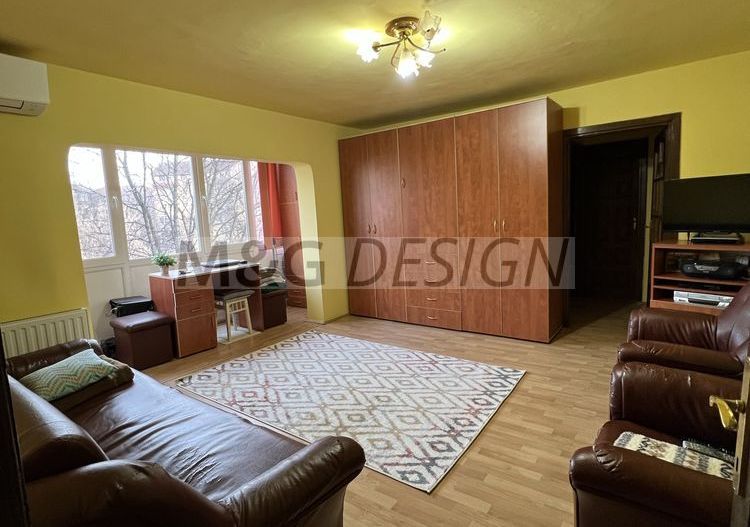Apartament 3 Camere  Aradului etaj 2 - Poză 1