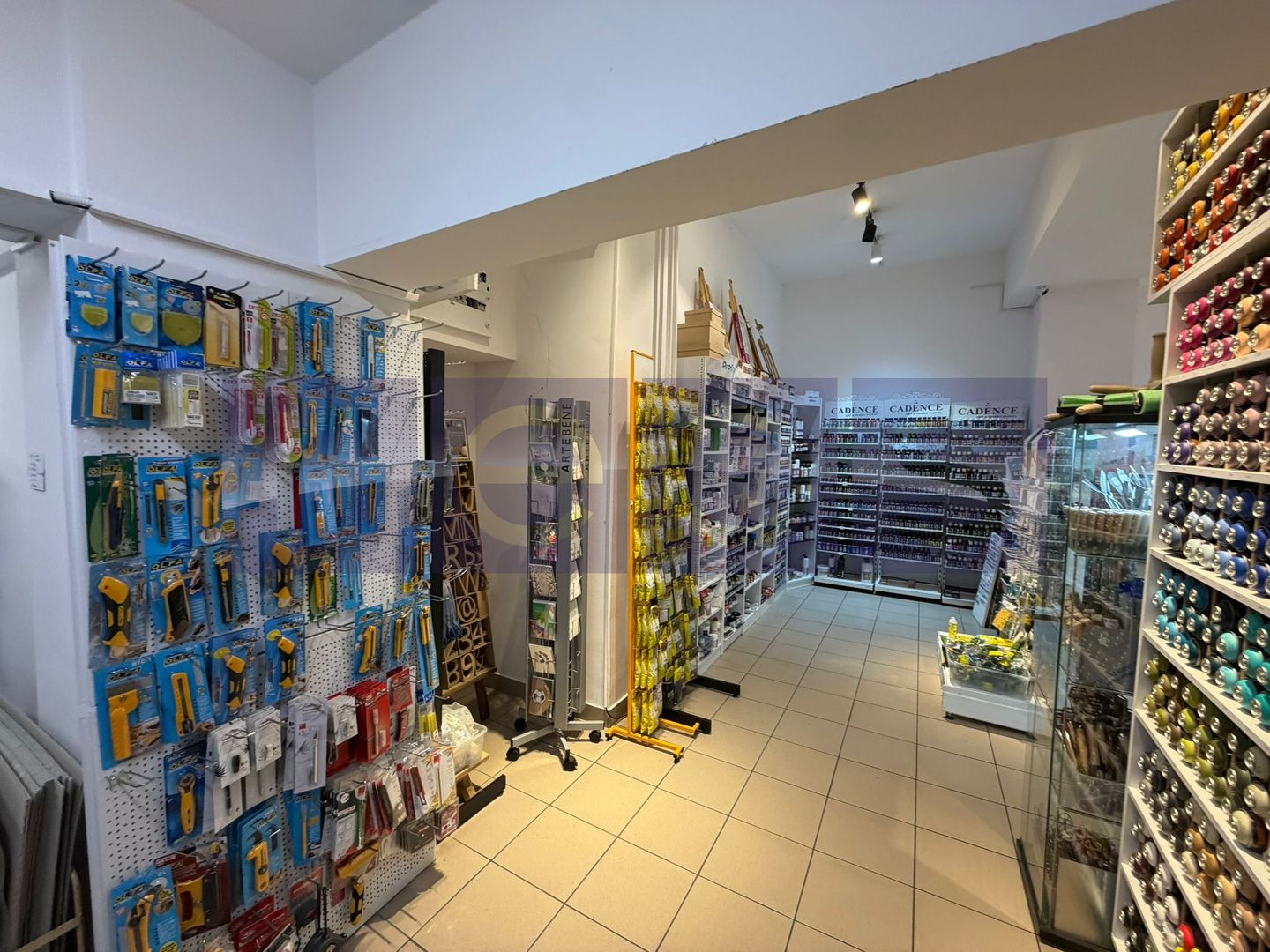 INCHIRIERE SPATIU COMERCIAL | PARTER | 255MP | VITRINA 22MP | OBOR | - Poză 5