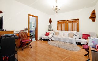 Vila cocheta, situata in centrul istoric al orasului - Poză 2