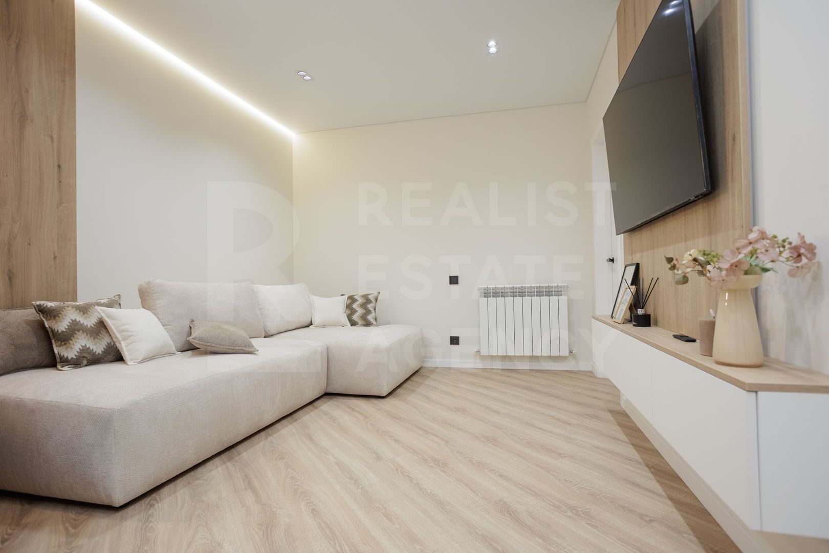 Vânzare, apartament 2 dormitoare,saloncomplexul Exfactor, Vasile Lupu - Poză 11