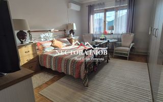 NECTORA IMOB-Apartament la casa 3 camere, Ultracentral, Etaj 1, 75 mp - Poză 6