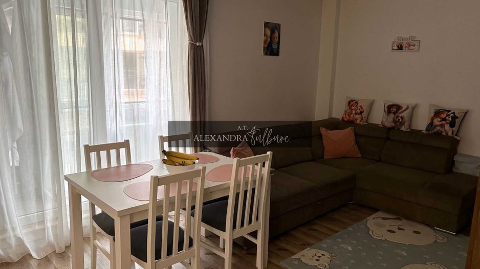 Apartament 3 camere, 2 balcoane, etaj intermediar - Poză 2
