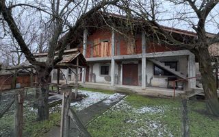 CASA CU TEREN 2500 MP LA 23 KM DE CRAIOVA CU TEAVA DE GAZE - Poză 1