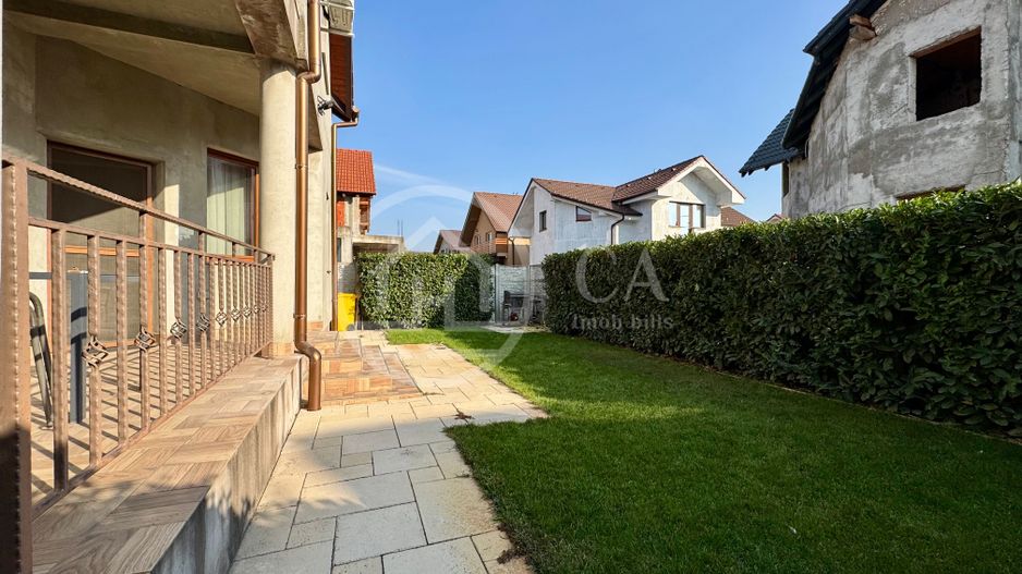 Casă de vânzare cu 5 camere in Sânmartin, Bihor - Poză 1