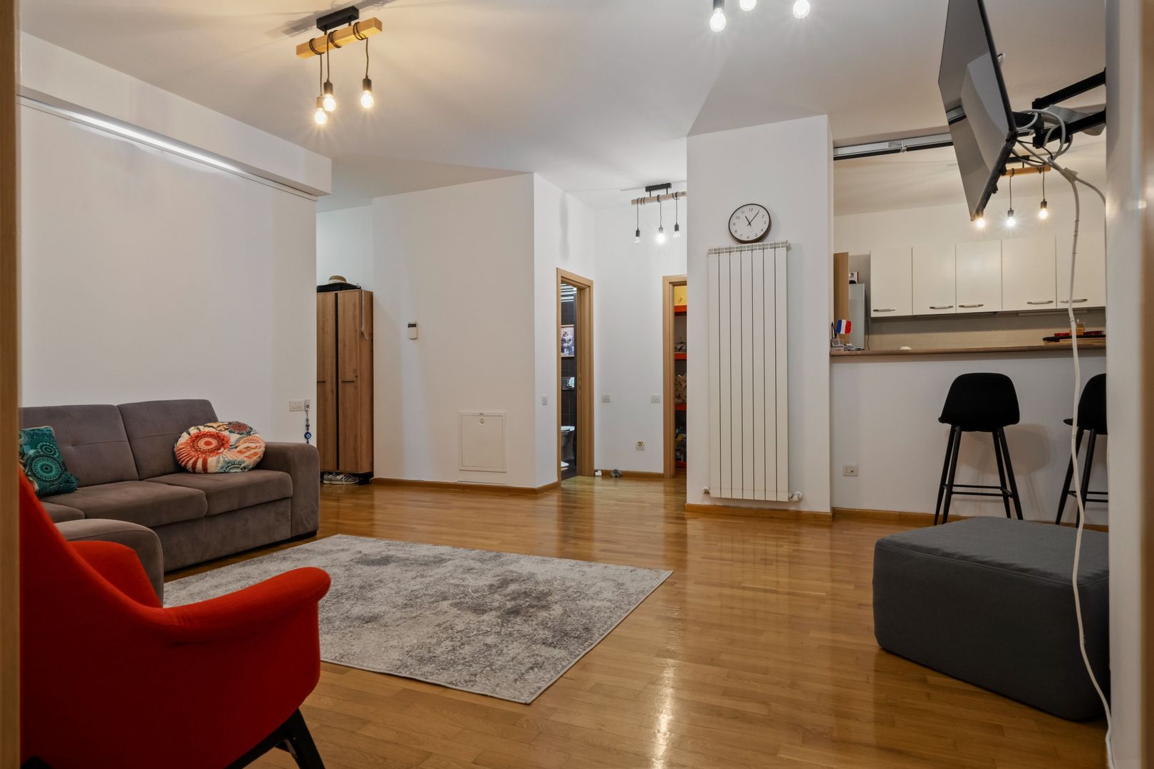 3 camere etaj 1 | Loc parcare | Doua bai | Herastrau - Sos Nordului - Poză 3