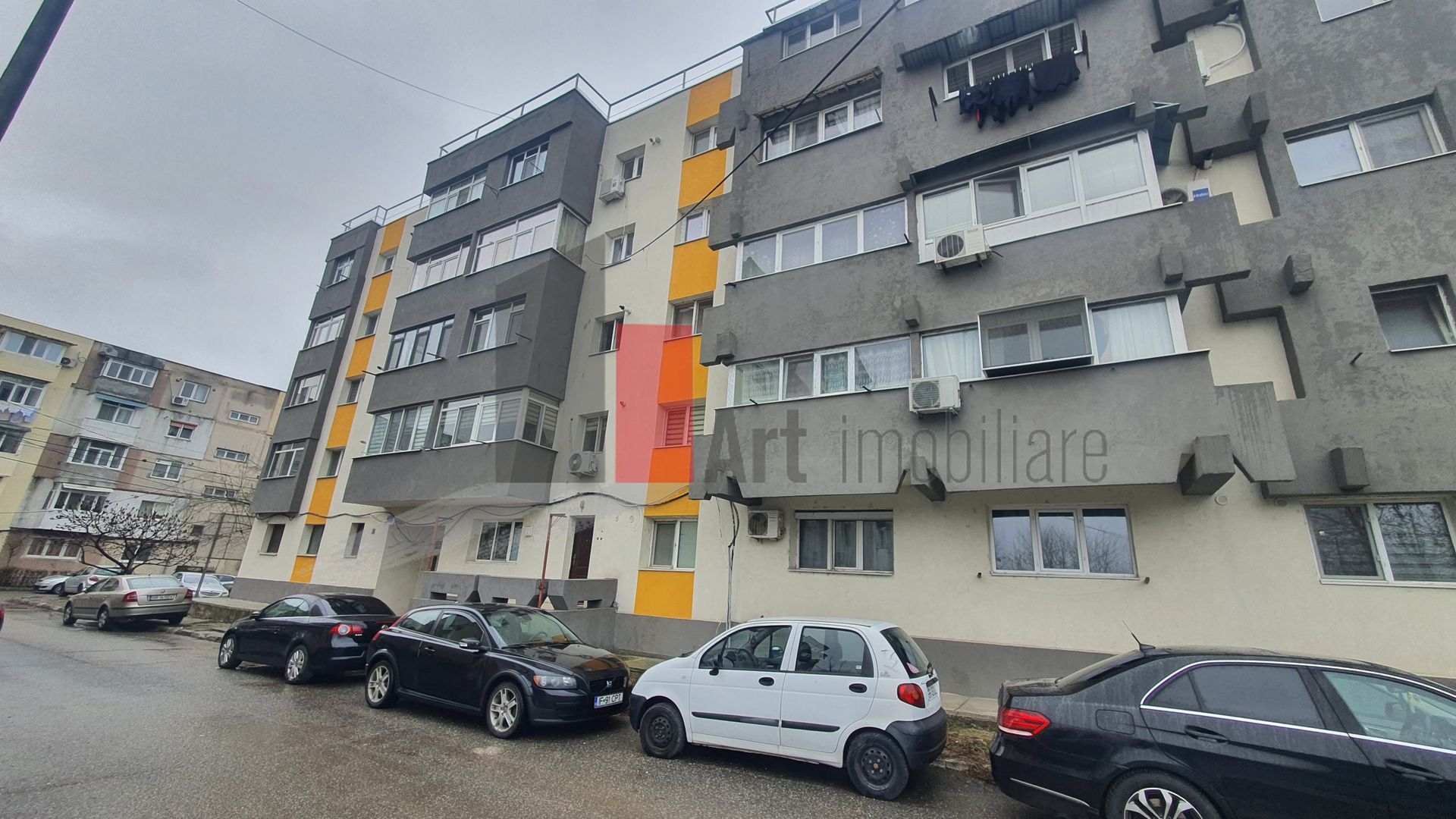 Ap 4 cam Giurgiu decomandat, parter - Poză 1