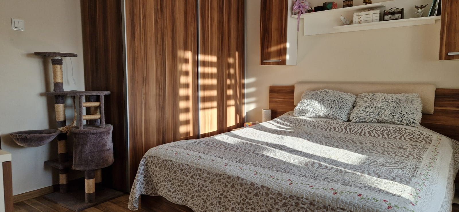 Apartament spatios cu patru camere zona -Bucovina - Poză 13