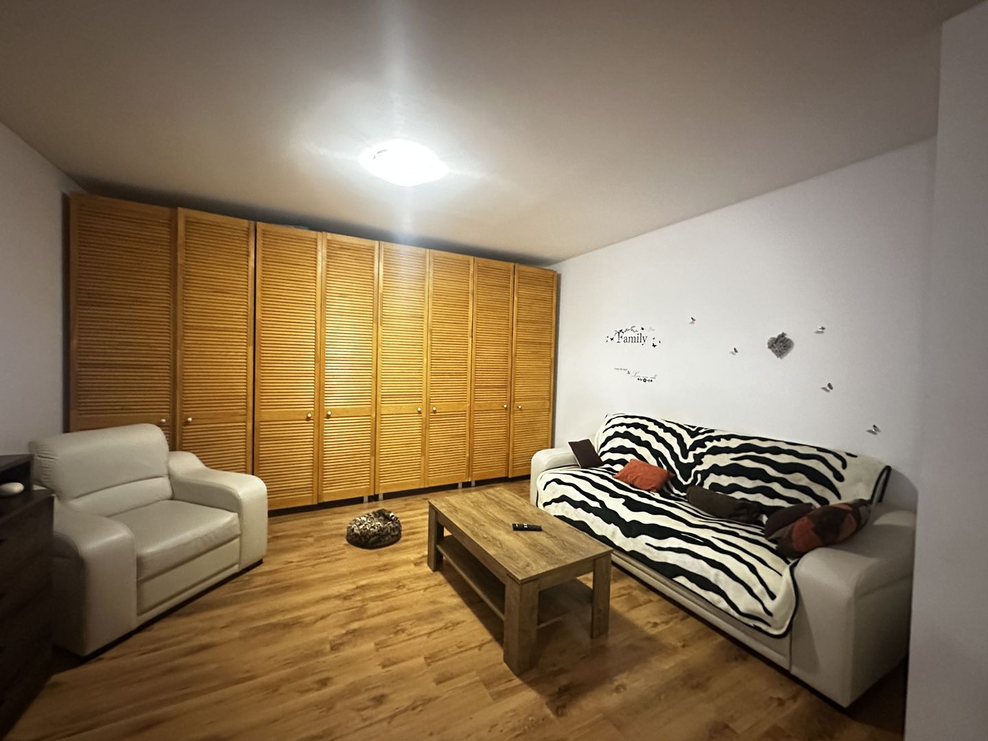 Apartament 2 camere, parcare inclusă, centrală, metrou, pet friendly - Poză 1