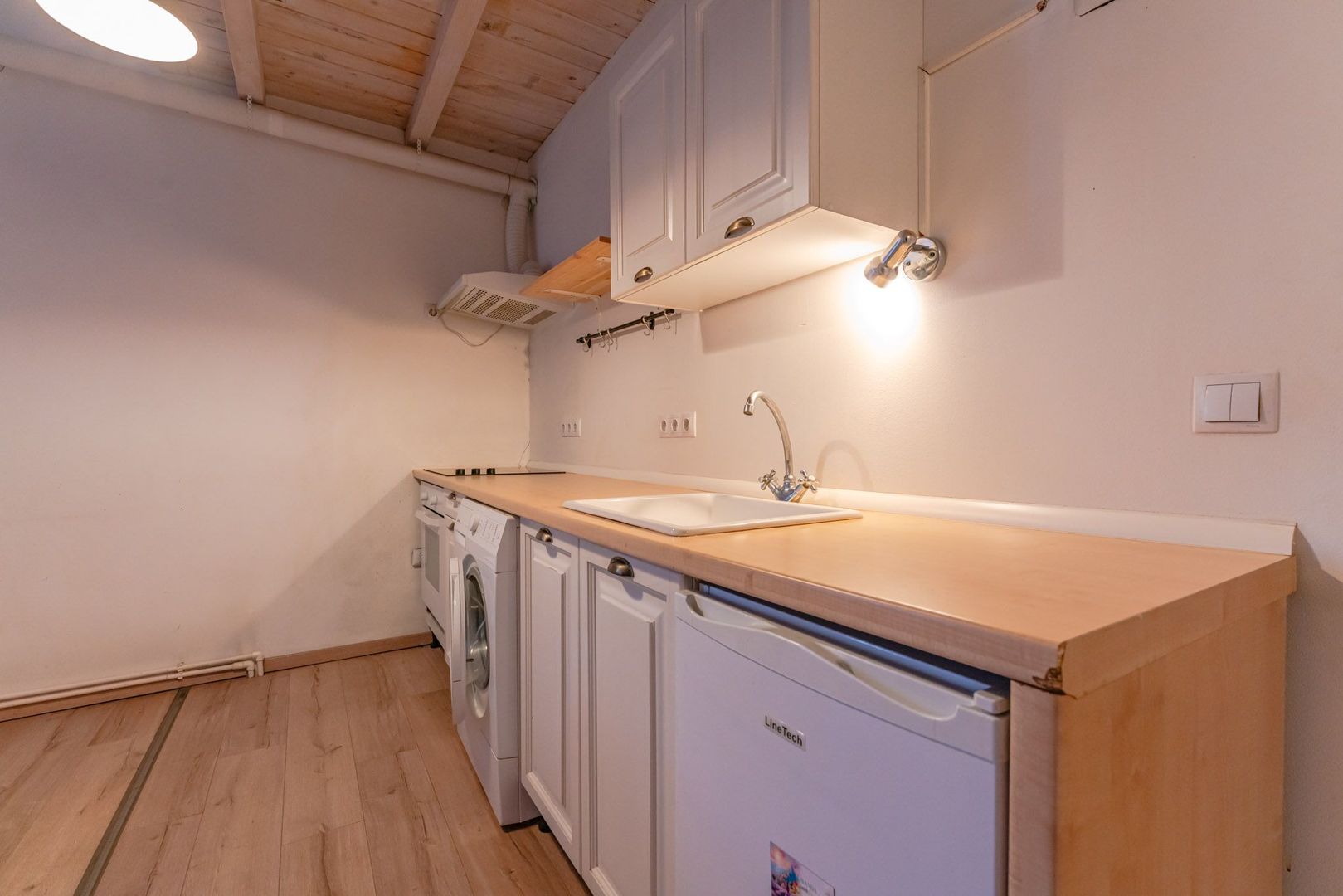 Garsonieră de închiriat în Livada Poștei, Strada Lungă 19 - Poză 4