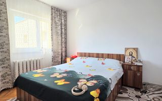 Apartament 3 camere, semidecomandat, mobilat, balcon, Aleea Borșa - Poză 2