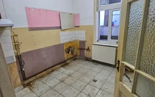 Casă cu arhitectură interbelică, 5 camere, teren 409 mp – Central - Poză 32