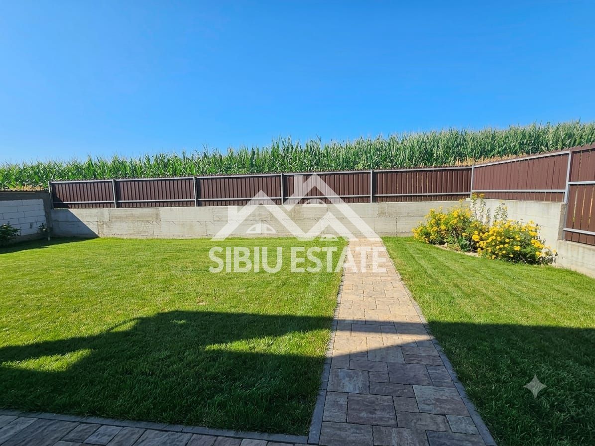 Casa noua Sibiu Sura Mica, 4 camere, teren 380 mp - Poză 2