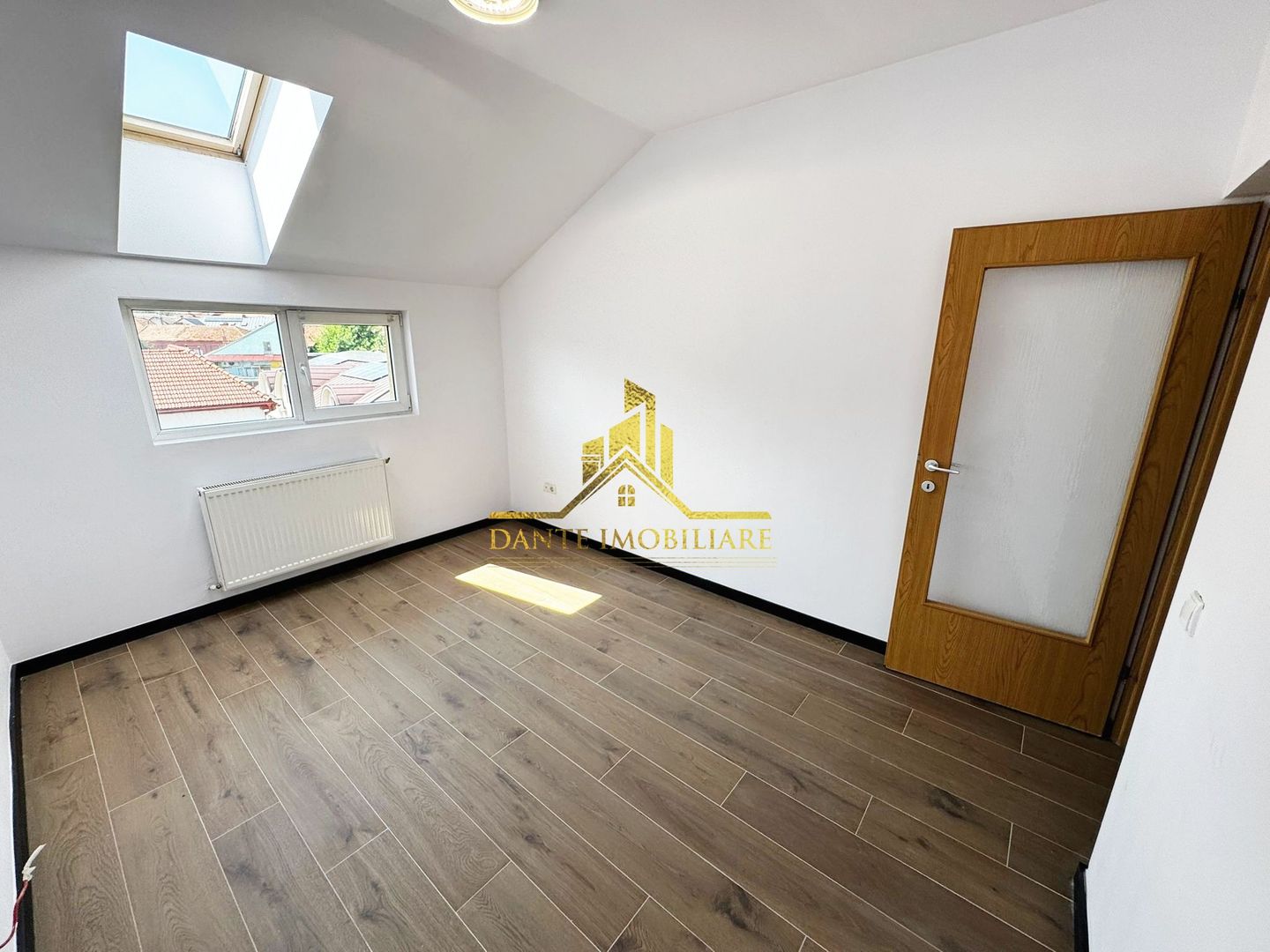 2 camere, decomandat, bloc nou, balcon, parcare, Centru, Fericirii - Poză 4