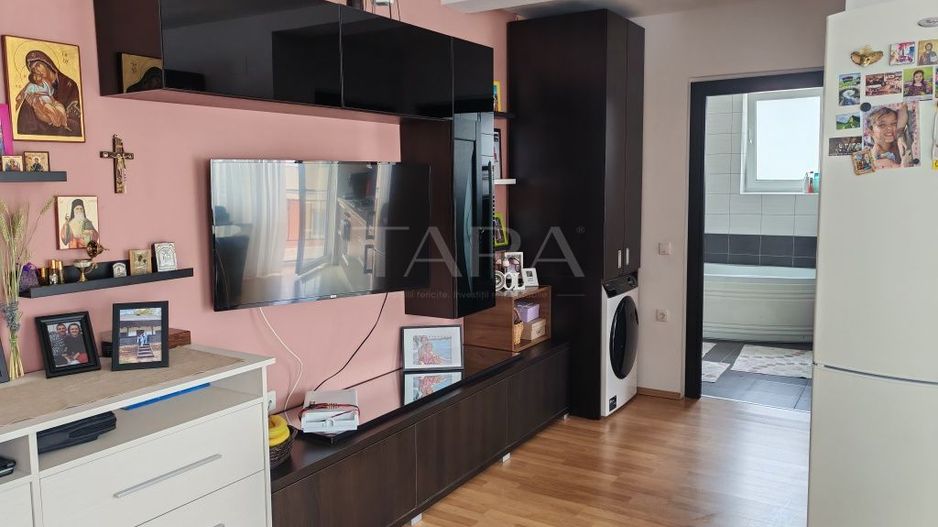 Apartament cu 2 camere, 58 mp + balcon generos – Florești. - Poză 4