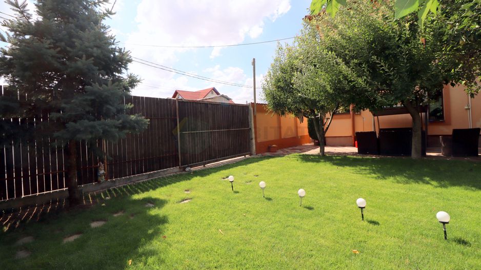 Vilă Individuală cu o curte generoasa zona Aparatorii Patriei - Poză 36