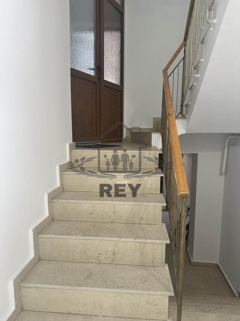 Spatiu comercial + 2 ap. pentru birouri sau închiriere- zona premium - Poză 17