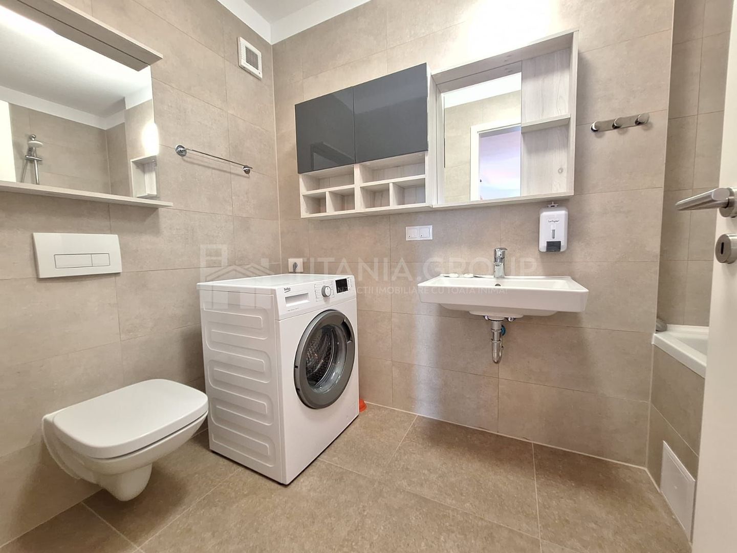 Apartament modern, cu loc de parcare si boxa - Kasper Coresi - Poză 15