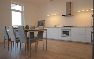 Apartament deosebit cu acces direct din lift - Poză 2