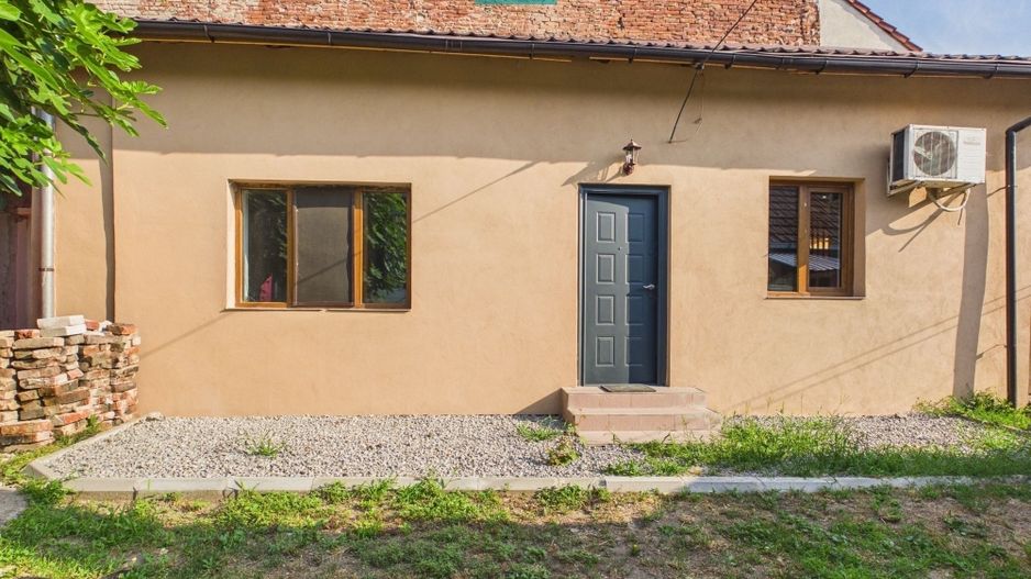Casă renovată ultracentral | Str. Primăriei - Poză 1