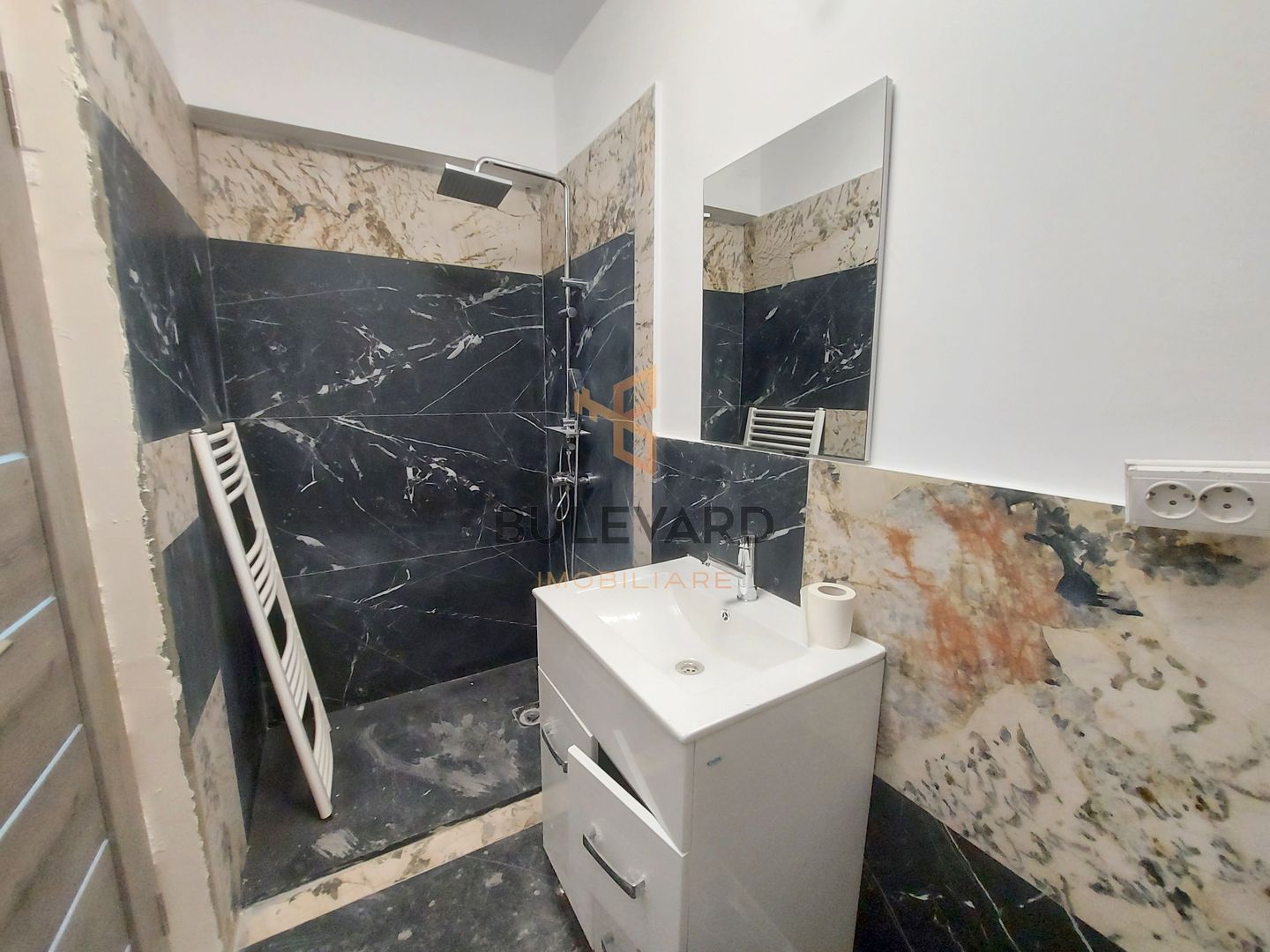 Apartament+terasa de 40 mp in Buna Ziua! - Poză 4