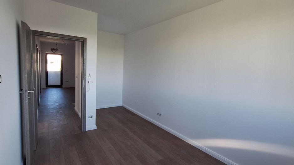 Duplex la cheie cu 5 camere - Poză 21