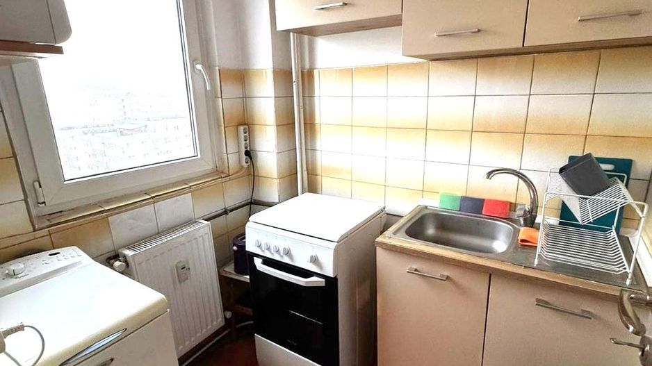 Închiriez Garsonieră Dristor, balcon, lift, 5 min metrou, AC ✨ - Poză 2