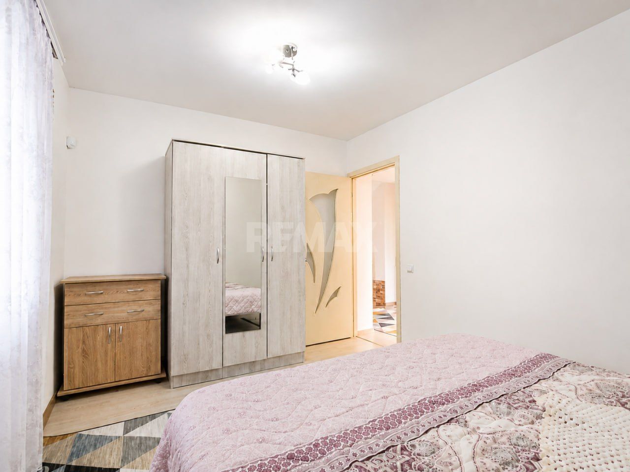 Casă generoasă cu 2 Nivele și confort modern – 10 Ari, Băcioi (sat Frumușica) - Poză 17
