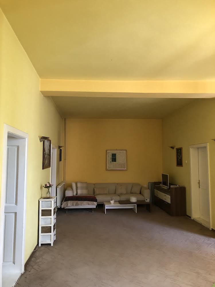 Vila generoasa,destinatii multiple - Poză 20