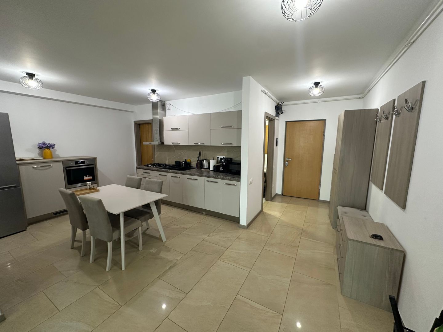 Apartament bloc nou 3 camere - parcare subterana - Poză 11