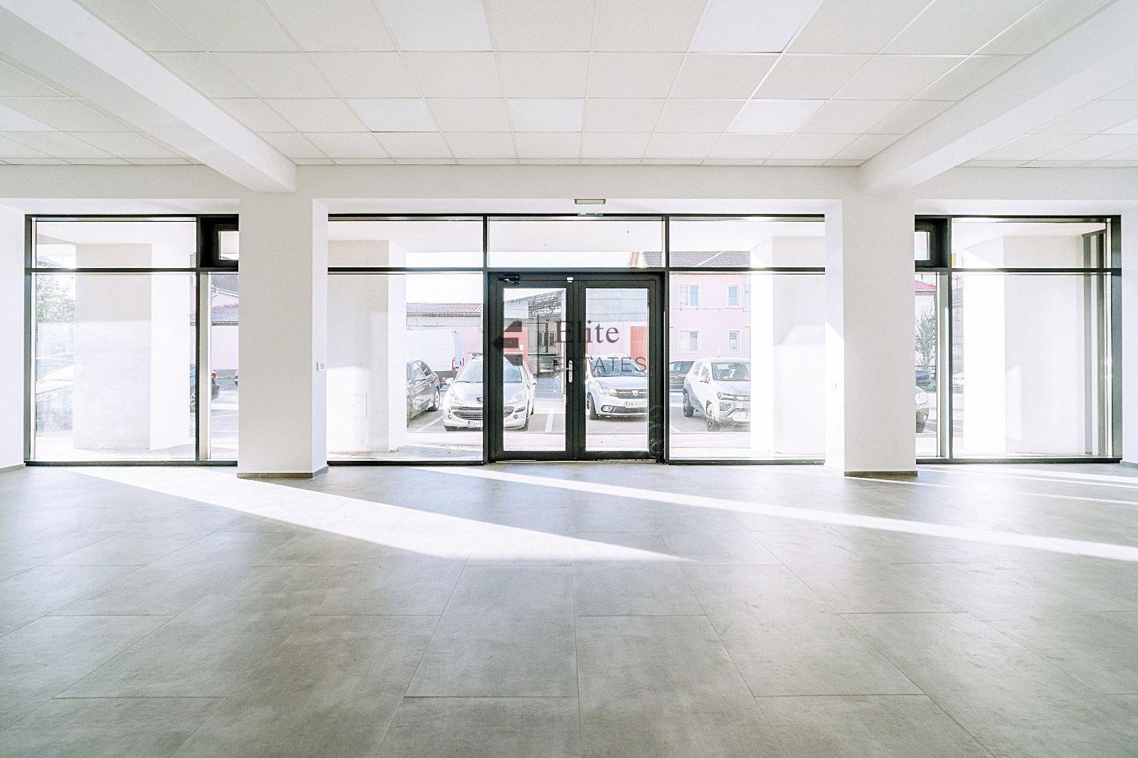 Spatiu comercial de inchiriat la Eas Clujului, Oradea - Poză 2