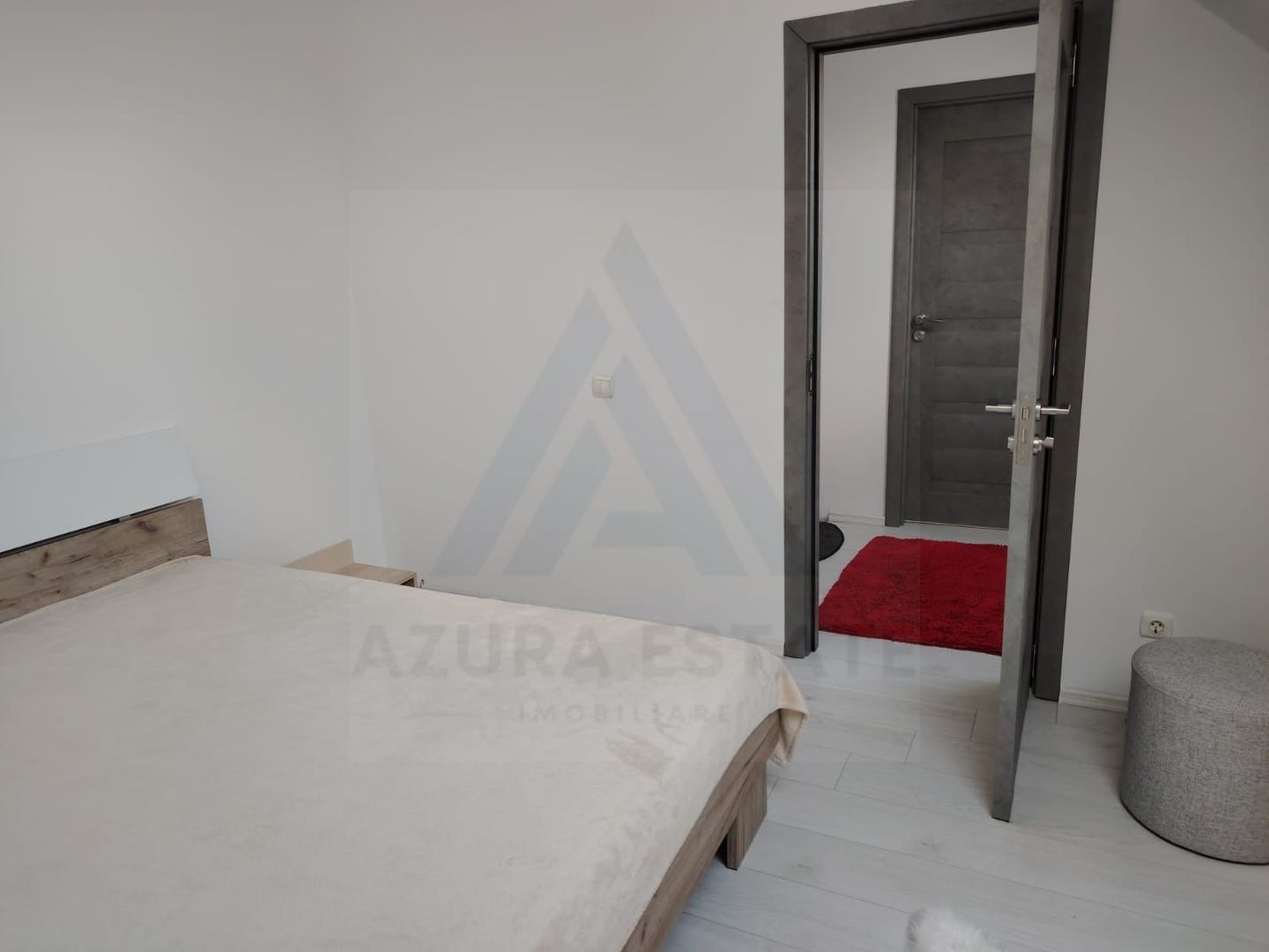Apartament modern 3 camere 65 mp utili balcon zona Vasile Aaron - Poză 7