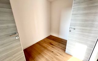 APARTAMENT DEOSEBIT CU 3 CAMERE LA VANZARE CU VEDERE LA LAC - Poză 7