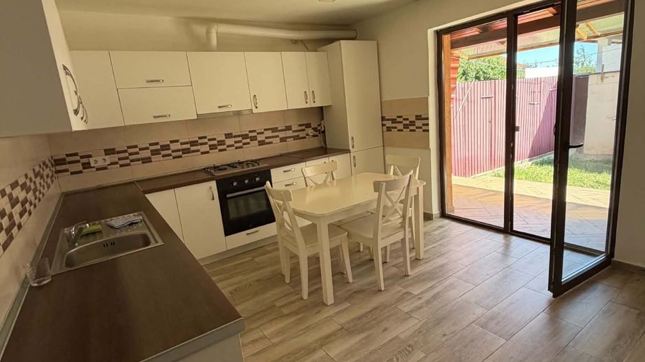 Casă de închiriat | 120 mp | 3 dormitoare | Curte + Terasă | 600 €/lun - Poză 4