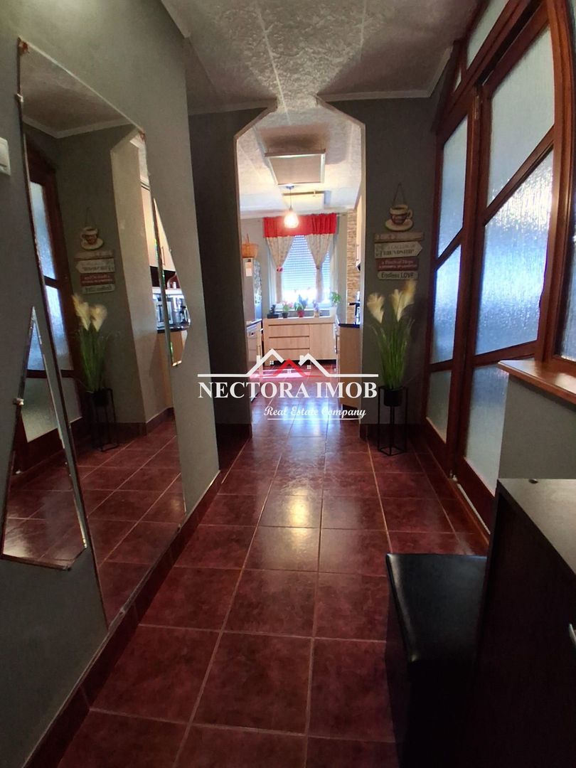 Apartament ULTRACENTRAL SALONTA, 3 camere, 74 mp, mobilat/utilat total - Poză 5