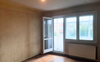 Apartament 2 camere 89000 EUR etaj intermediar foarte aproape de piata Astra - Poză 3
