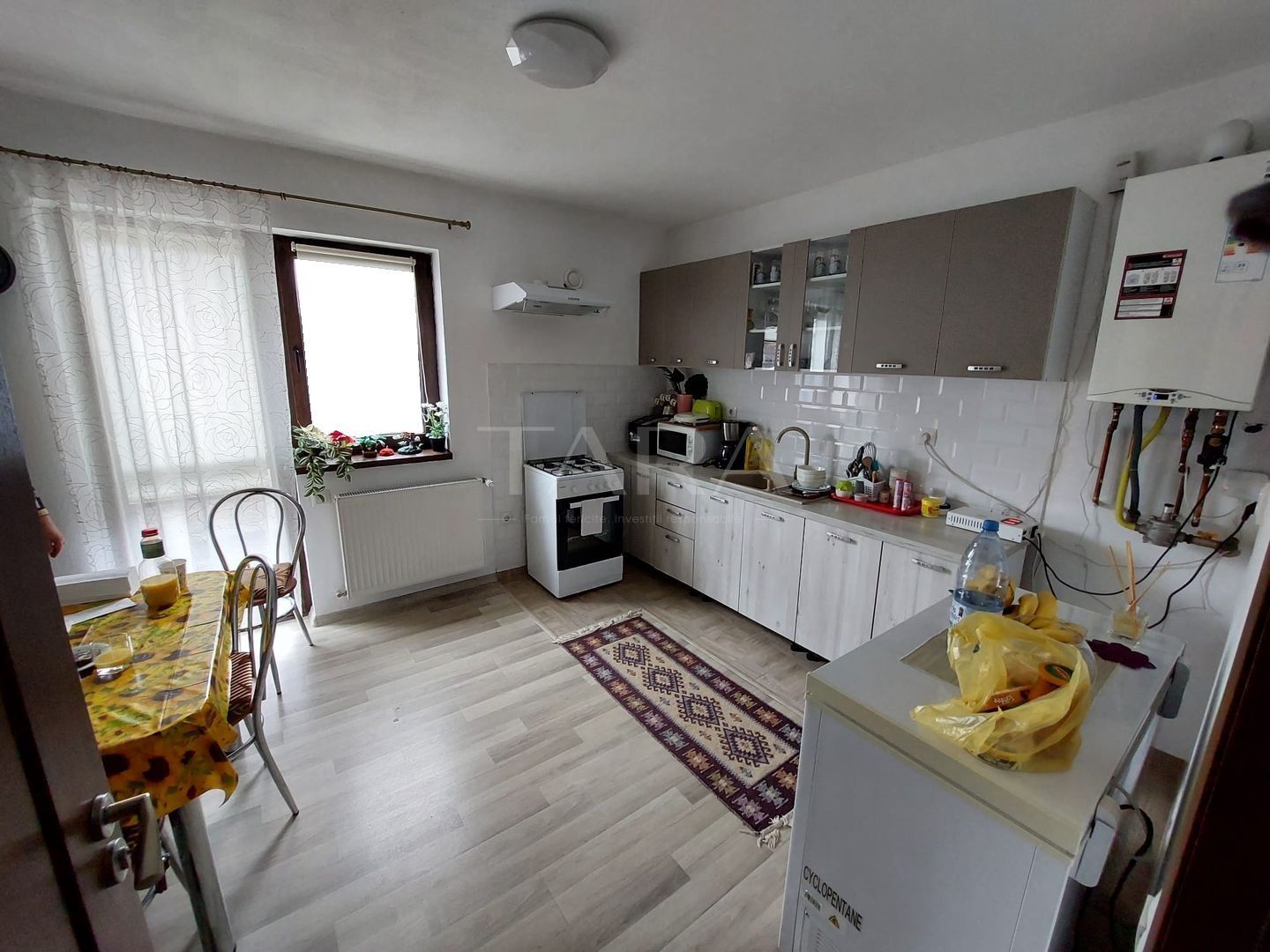 Casă individuală în Sanicoara – mobilată, modernă, zonă căutată. - Poză 1