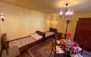 Garsonieră de închiriat – la 2 minute de centru cu curte - Poză 10