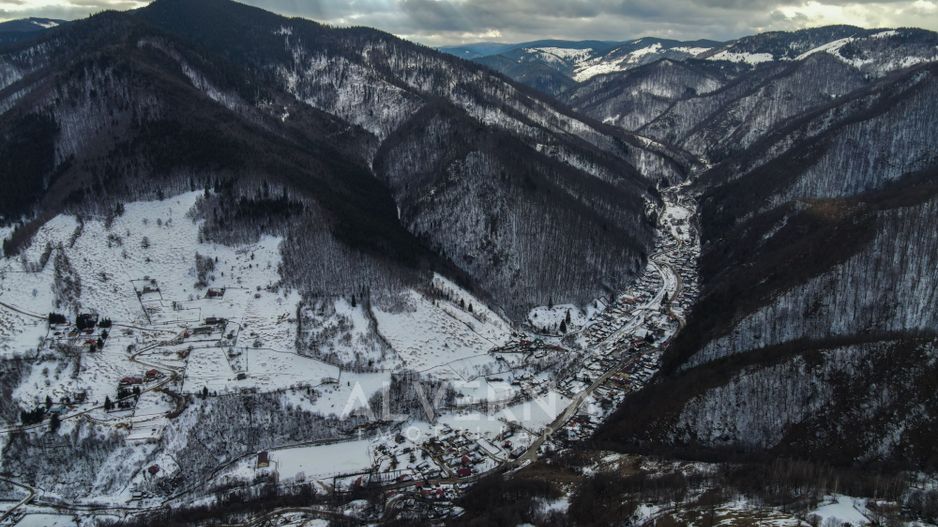 Teren constructii 4150mp, sat Plopi, Valea Ierii - Poză 7