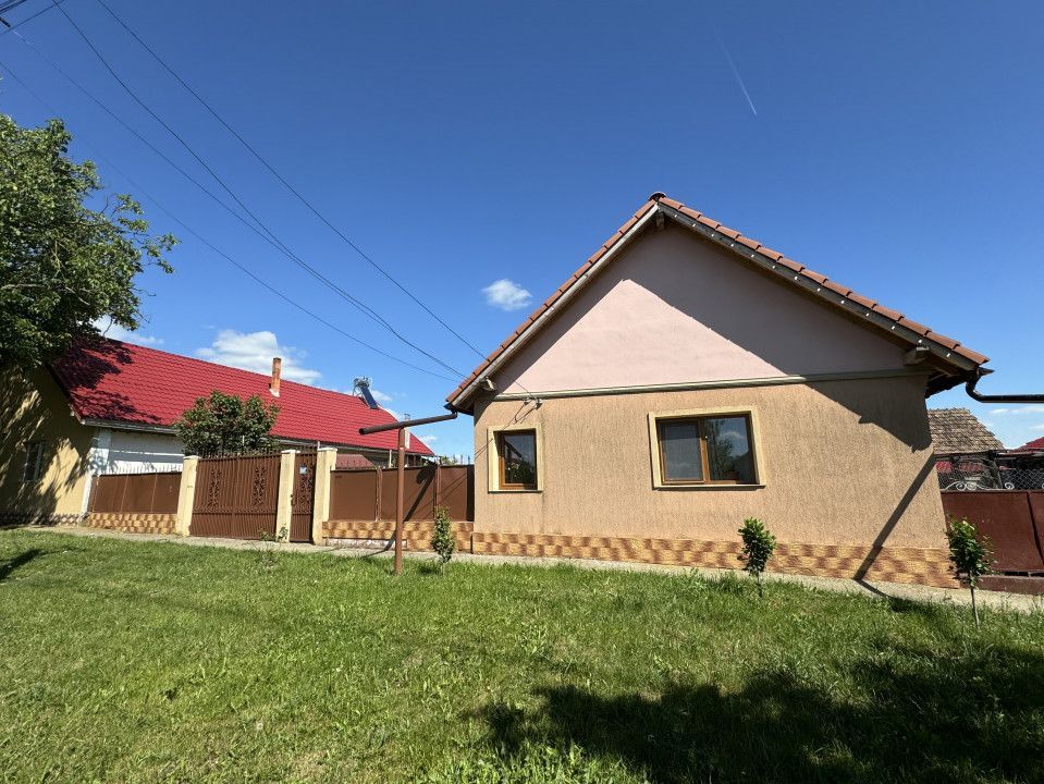 Casa cocheta, renovata, mobilata, teren generos, la sat, COMISION 0 - Poză 1