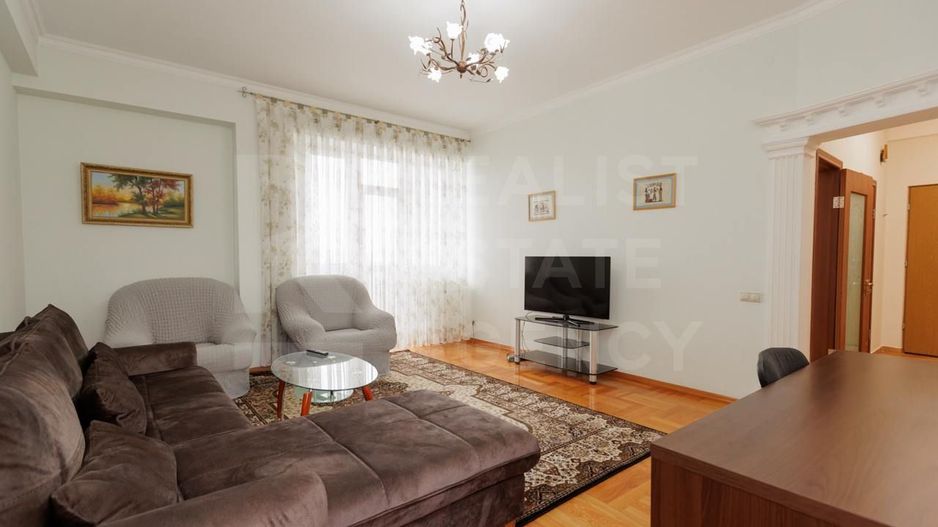 Chirie, apartament, 1 cameră + living, str. 31 August, Centru - Poză 3
