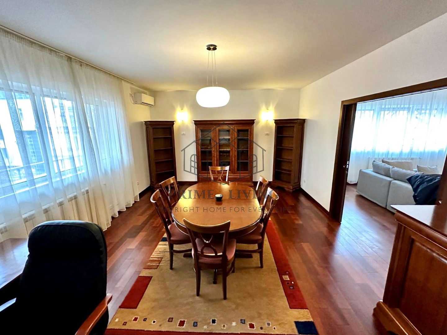 APARTAMENT ULTRACENTRAL CU 4 CAMERE LA INCHIRIERE - Poză 2