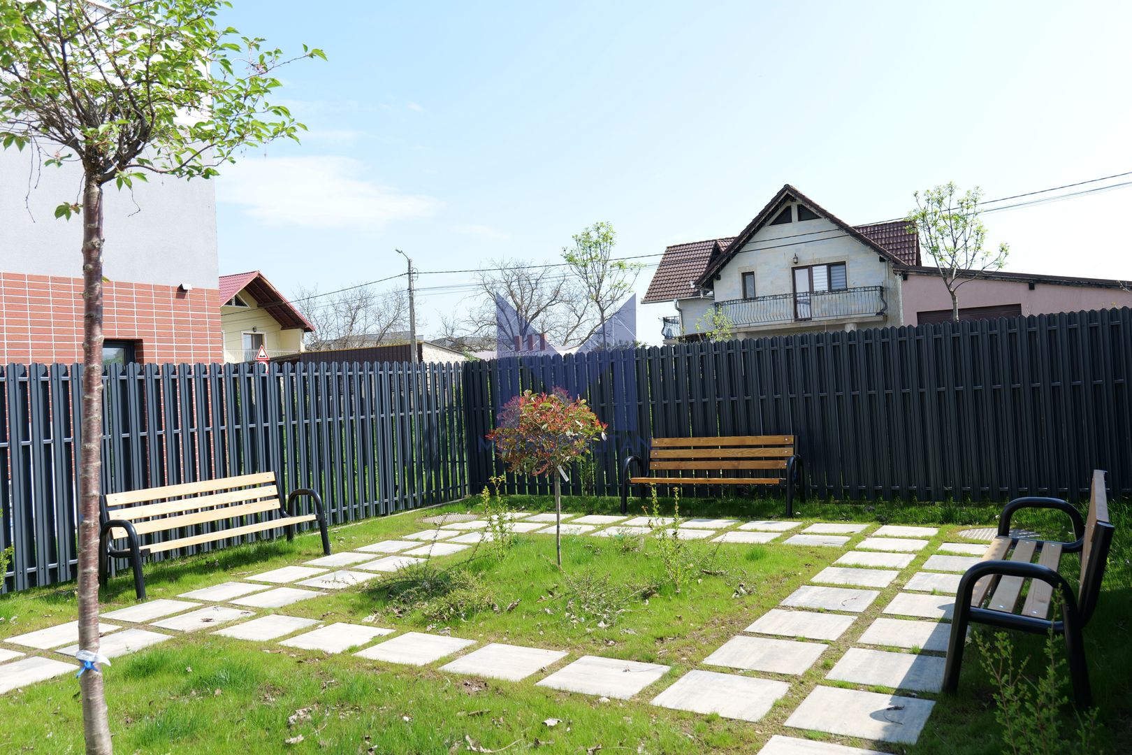 De vânzare casă deosebită 4 camere în localitatea Florești - Poză 2