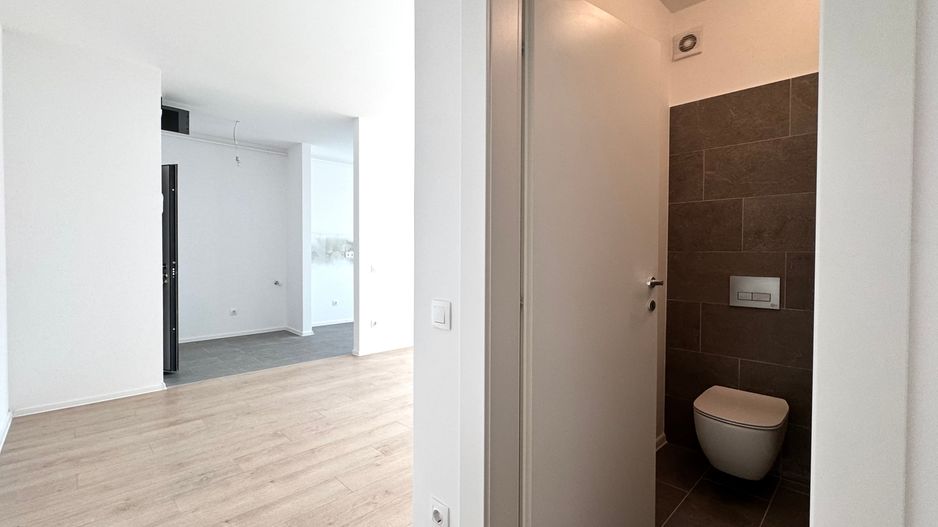 3 camere. Dormitor matrimonial cu baie en-suite. 83 mp Utili. - Poză 5