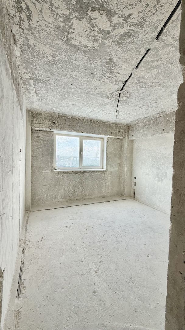 APARTAMENT SPATIOS CU VEDERE PE 2 PARTI - Poză 12