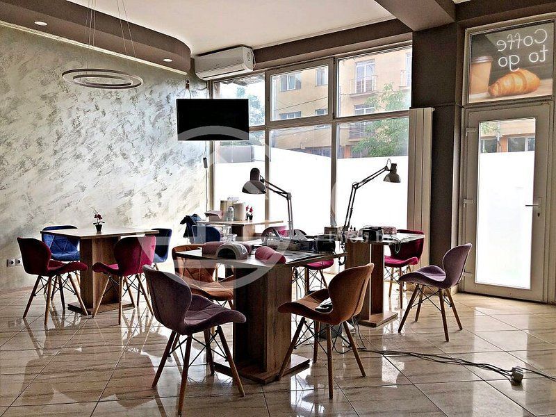 Spatiu comercial de inchiriat cu 7 camere in zona Iosia Nord, Oradea - Poză 9