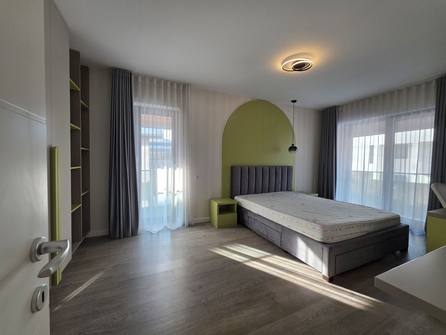 4 camere devanzare Iancu Nicolae Cambrige School parcare subterana lux - Poză 5