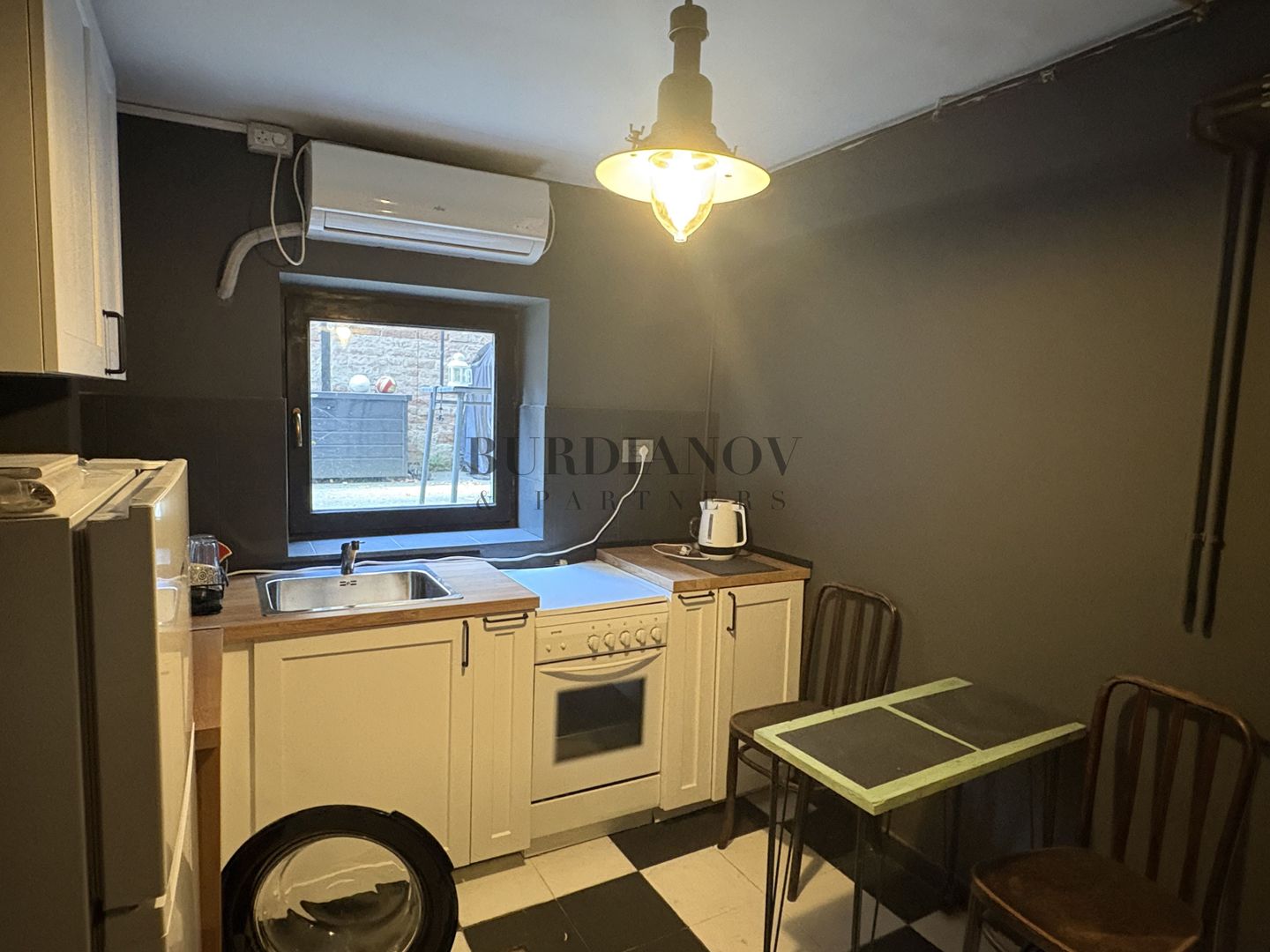 Apartament cu 2 camere in vila la demisol - Zona Kiseleff - Poză 4