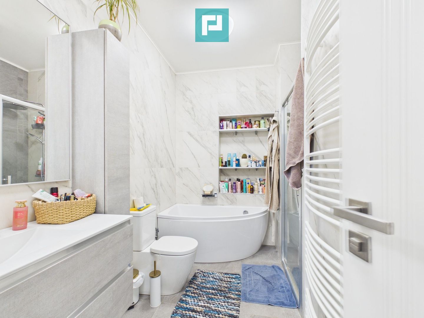 Apartament cu 2 camere și curte ultracentral - Poză 11
